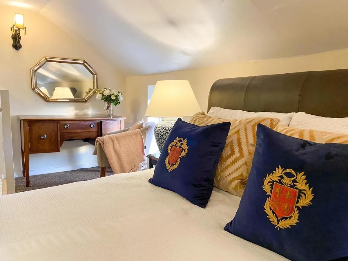 Holiday home Cosy Cottage With Hot Tub And Sauna Bingley United Kingdom